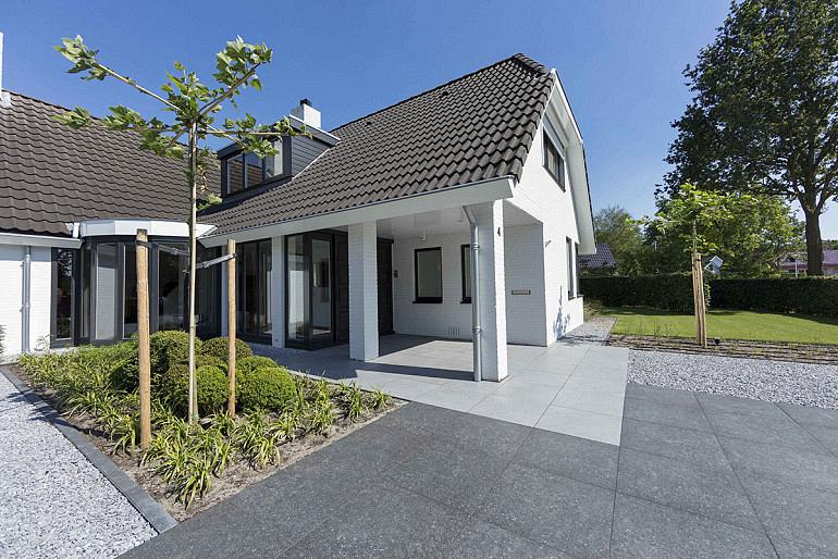 absolute tuinmaterialen, bestrating kopen, moderne oprit, mooie tegels, jongste tegelhandelaar, beste tegels